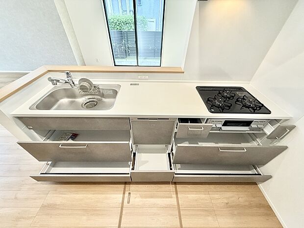 【キッチン】■美味しい時間が生まれる、笑顔あふれるキッチン