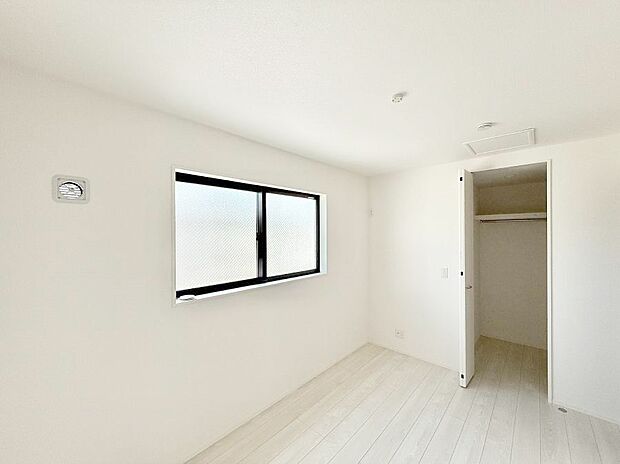 【子供部屋】■仕事や勉強のスペースに使うことで、集中しやすく静かな環境が整います