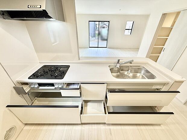 【キッチン】■家族の絆を深める、温もりのあるキッチン