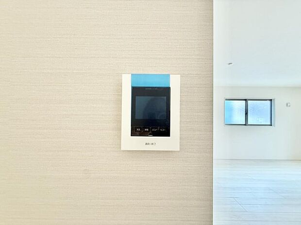 【TVモニター付インターフォン】■訪問者を確認できて安心感が増します