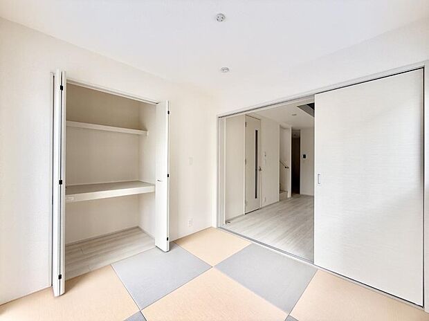 【リビング以外の居室】■シンプルで使いやすい空間がスッキリ感じられます