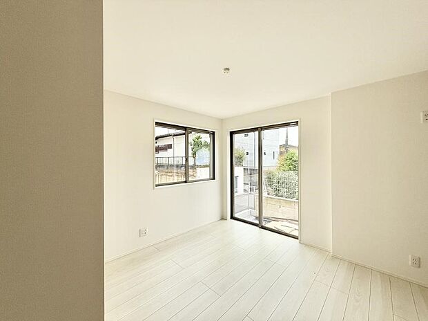 【洋室】■静かな洋室で読書や趣味に集中できる場所