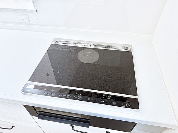 【IHクッキングヒーター】■IHクッキングヒータはキッチン周りがアツくならずお手入れ楽ちん