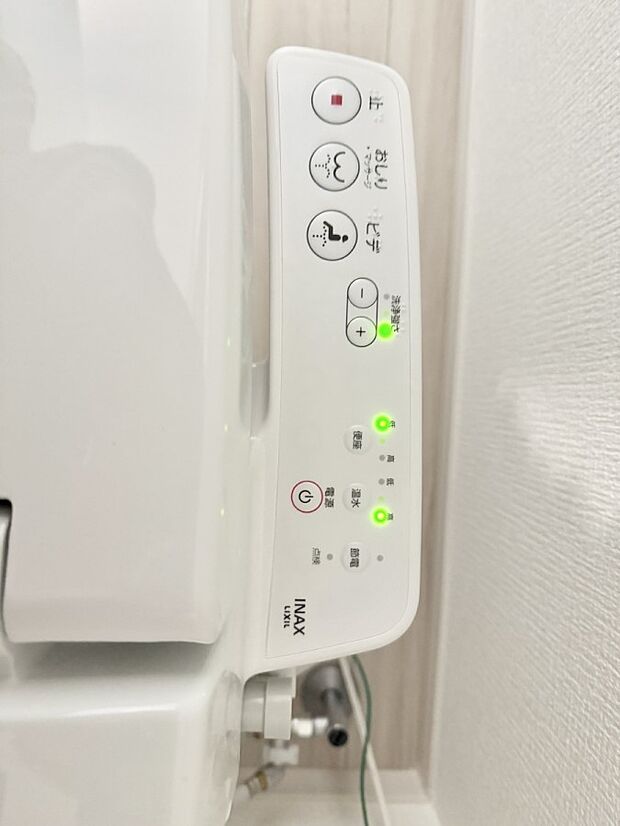 【シャワートイレ】■便座の温かさと洗浄機能で快適に