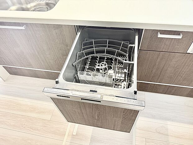 【食洗機】■食後の片づけも食洗器があれば時短に。ご家族との時間を増やせます