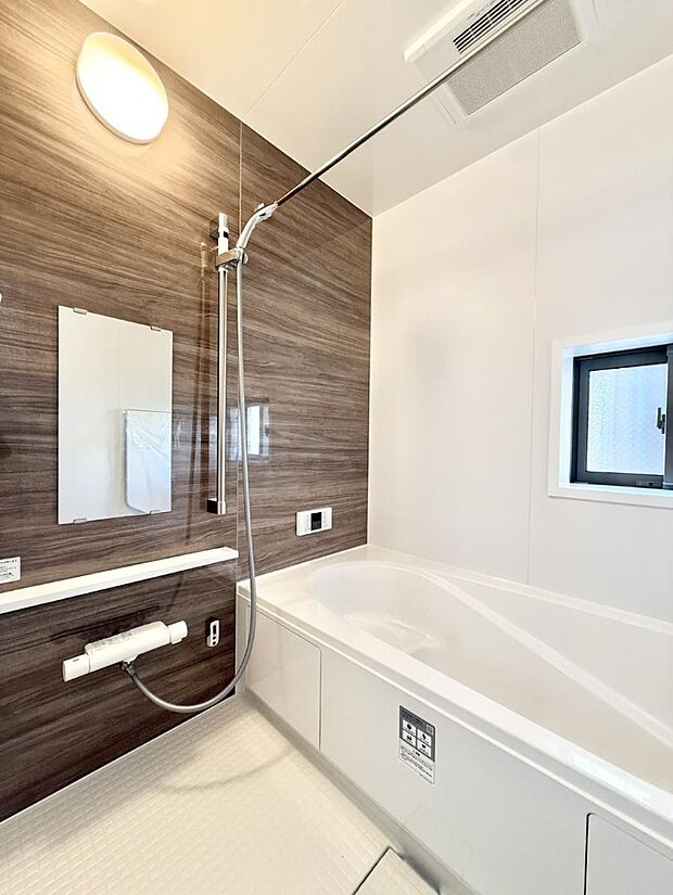 【浴室】■家族みんなが気持ちよく使える設計です