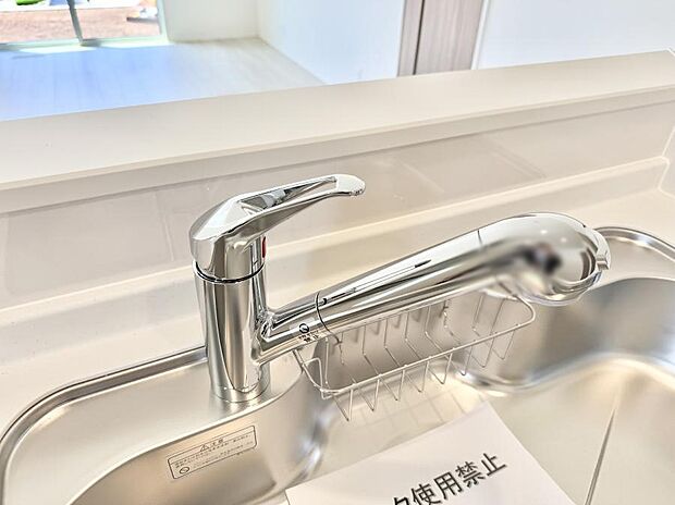 【浄水器】■清潔でおいしい水を手軽に供給してくれます