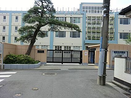 川崎市立西中原中学校 700m(9分)