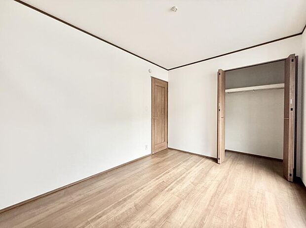 【洋室】■機能的で使いやすいお部屋で毎日を快適に