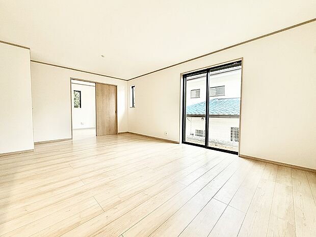 【ダイニング】■ふとした瞬間に幸せを感じる、心地よい場所