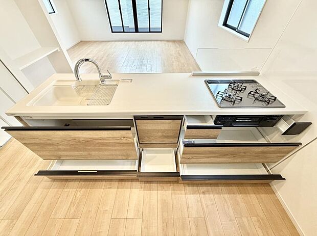 【ダイニングキッチン】■美味しさの魔法がかかる、特別なキッチン