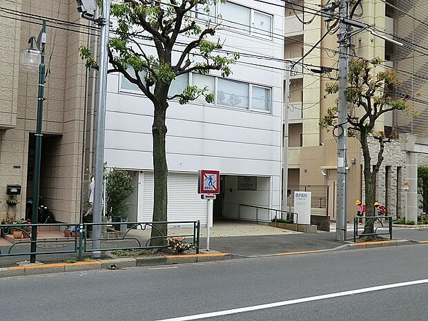 酒井医院（約1,100m・徒歩14分）