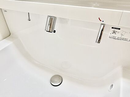 ハンドシャワー付洗面台