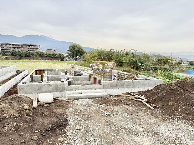 【現地外観写真】■新しい暮らしが始まる場所で、家族の絆を深める