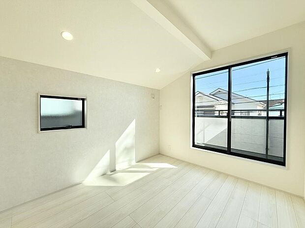 【洋室】■優雅で穏やかな時間が流れる空間