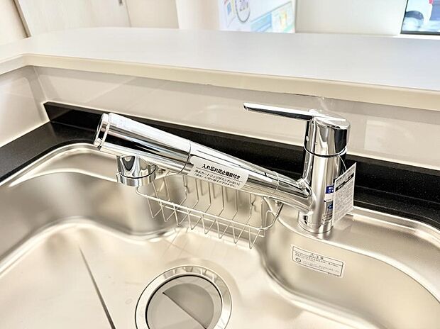 【浄水器】■清潔でおいしい水を手軽に供給してくれます