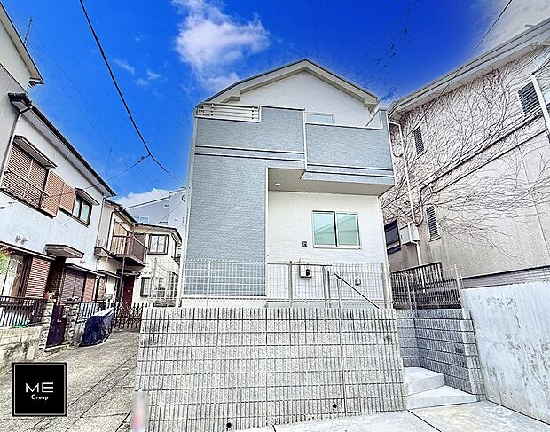 【現地外観写真】■暮らしを彩る充実した設備仕様が備わった新築戸建