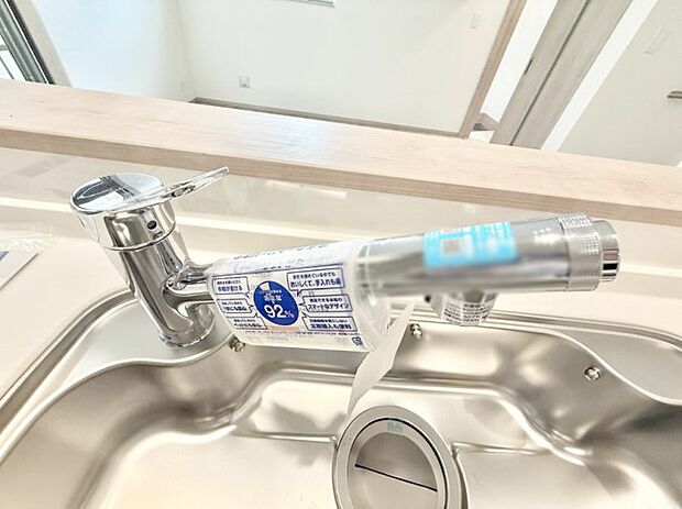 【浄水器】■清潔でおいしい水を手軽に供給してくれます