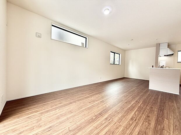 【リビング】■くつろぎと笑顔が集まる、心温まるリビング