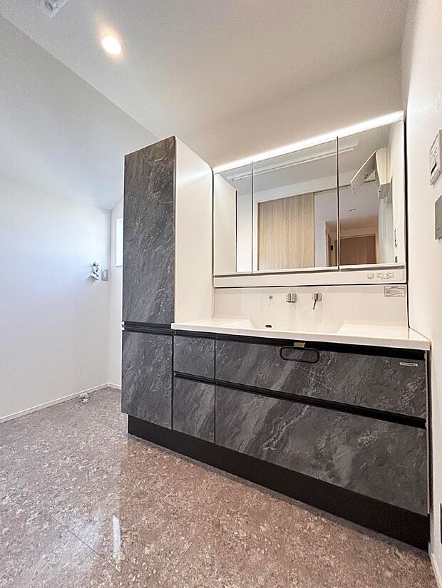 【洗面台・洗面所】■清潔感があり、気持ちよく使えます