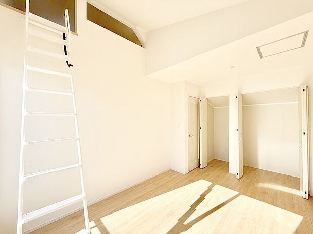 【寝室】■快適な環境で、日常の疲れを癒せる空間