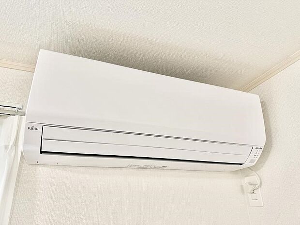 【エアコン】■エアコンが付いているので快適で嬉しいですね