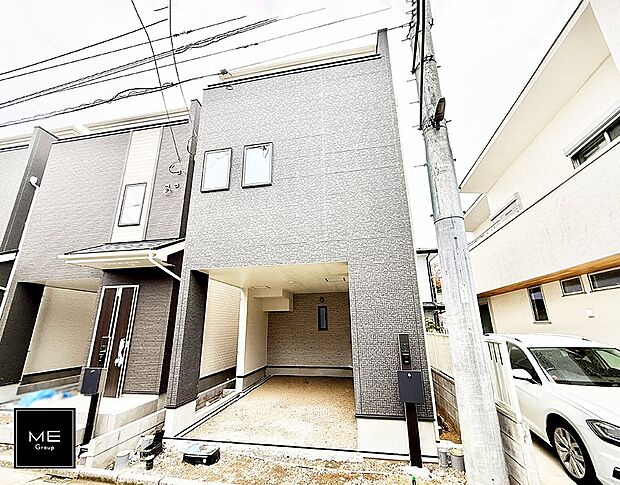 【現地外観写真】■家族みんなが笑顔で過ごせる、安心感のある住まい