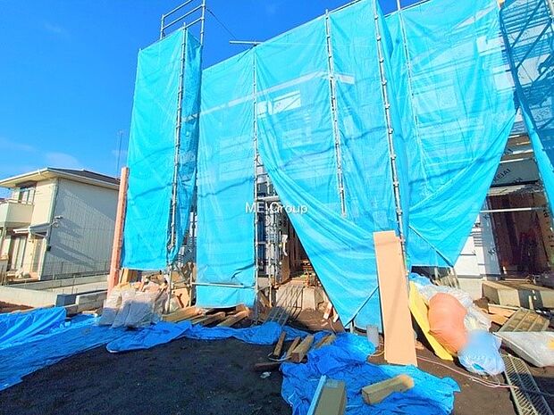 【現地外観写真】■暮らしを彩る充実した設備仕様が備わった住まい