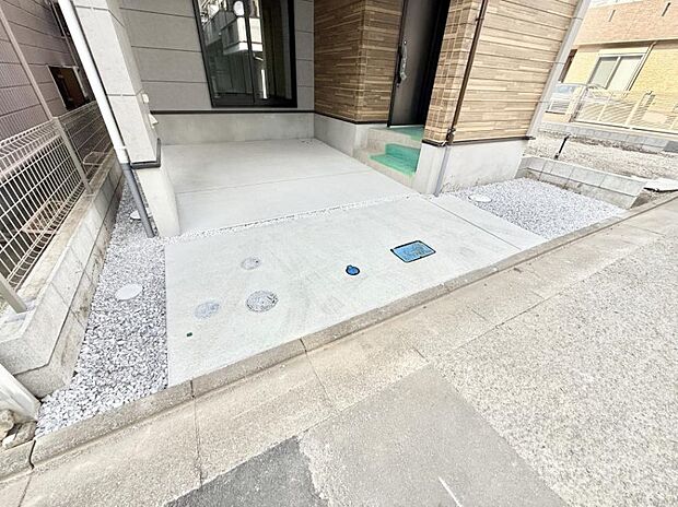 【駐車場】■快適な駐車スペースで安心