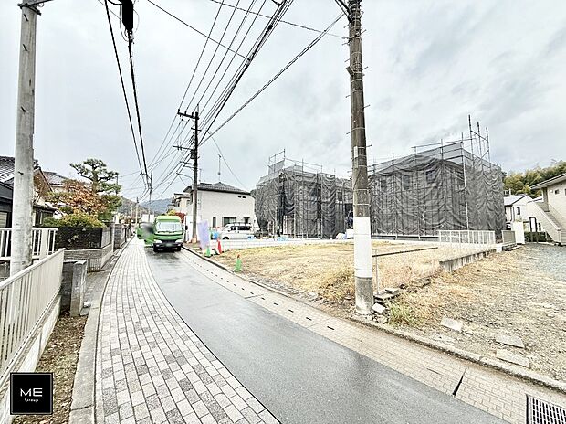 【前面道路含む現地写真】■この道を歩けば、毎日が少し特別になる