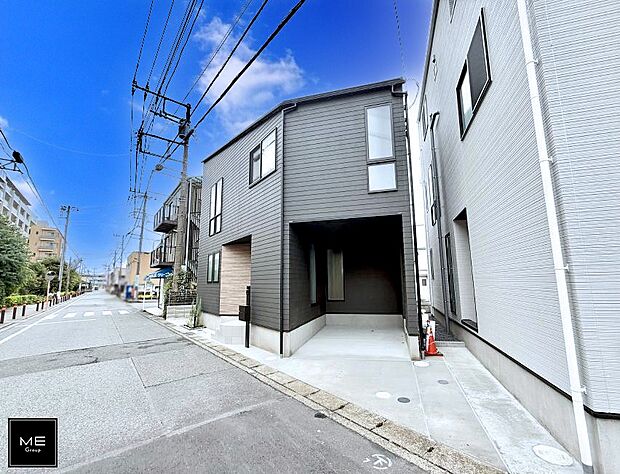 【現地外観写真】■家族みんなが笑顔で過ごせる、安心感のある住まい