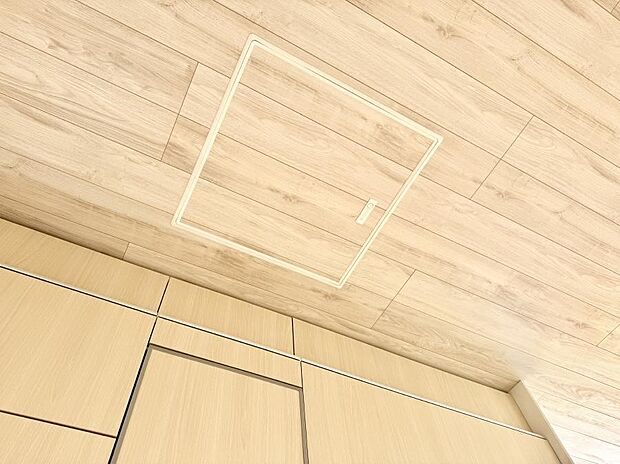 【床下収納】■隠れた収納スペースで家全体がスッキリ