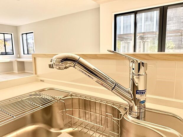 【浄水器】■清潔でおいしい水を手軽に供給してくれます