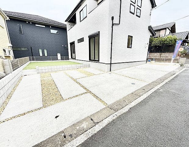 【駐車場】■自宅にある駐車スペースなので安心ですね