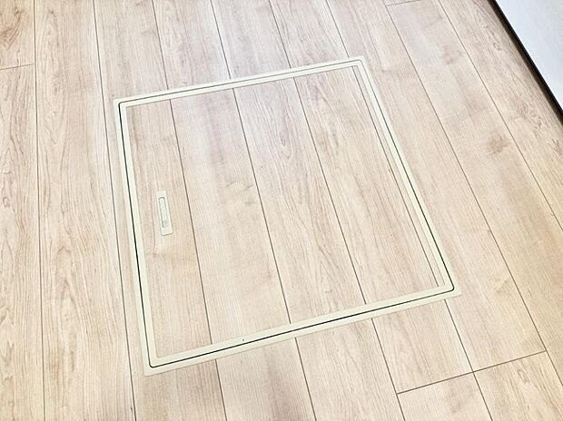 【床下収納】■季節物など簡単に収納でき便利