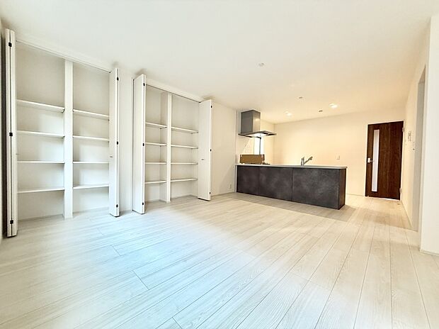 【リビングダイニング】■お気に入りの場所で、のんびりとした時間を