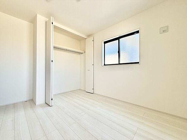 【子供部屋】■自分の好みに合わせたインテリアを整えやすく個性を反映できる場所です