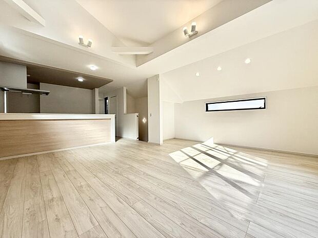 【ダイニング】■家族の笑顔があふれる、くつろぎの空間