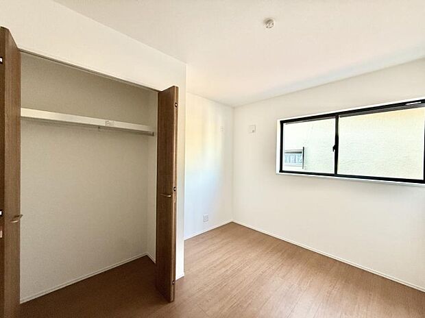 【洋室】■優雅で穏やかな時間が流れる空間