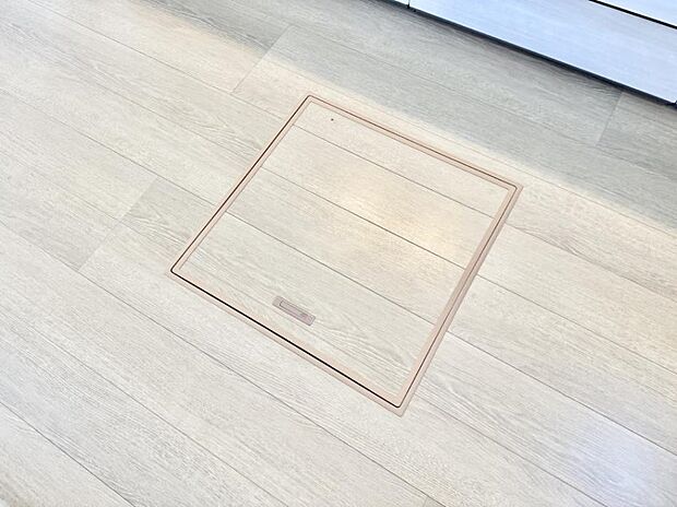 【床下収納】■隠れた収納スペースで家全体がスッキリ