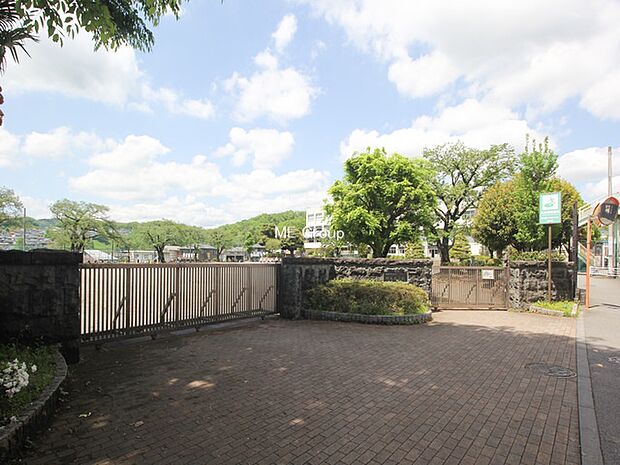 相模原市立川尻小学校（約900m・徒歩12分）