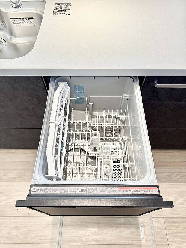 【食洗機】■手間なく洗浄！食器をピカピカに仕上げてくれます