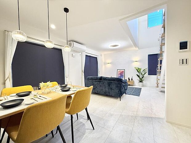 【リビングダイニング】■お気に入りの場所で、のんびりとした時間を