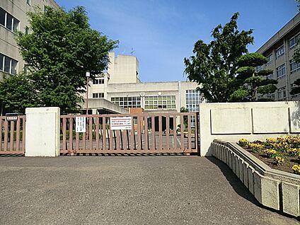 相模原市立内出中学校 1100m(14分)