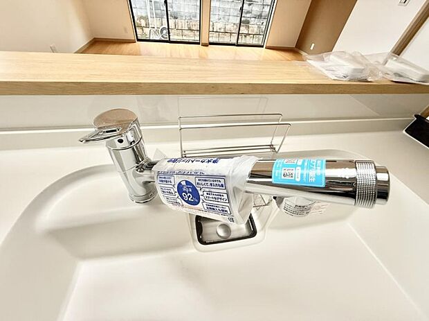 【浄水器】■清潔でおいしい水を手軽に供給してくれます