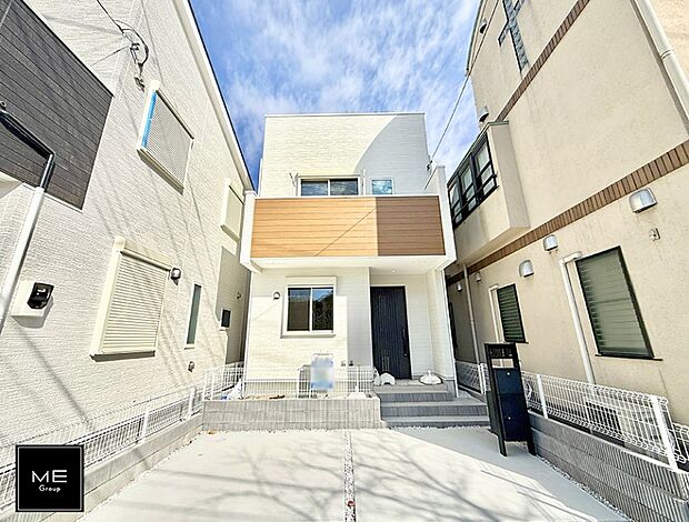 【現地外観写真】■家族みんなが笑顔で過ごせる、安心感のある住まい