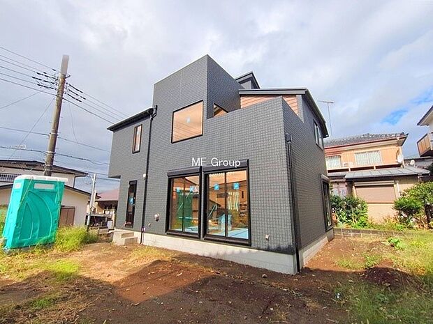 【現地外観写真】■暮らしを豊かにする充実した仕様設備で快適に