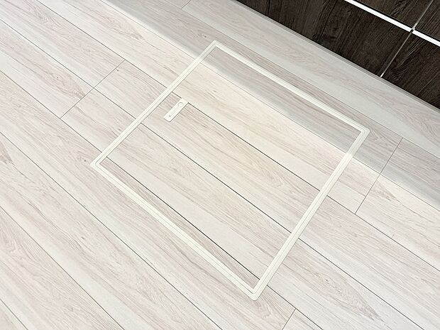 【床下収納】■隠れた収納スペースで家全体がスッキリ