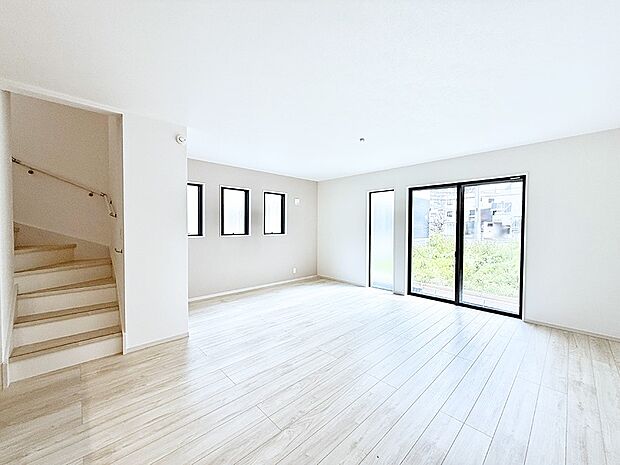 【ダイニング】■何気ない毎日を特別にする、癒しの空間