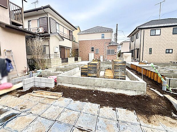 【現地外観写真】■暮らしを豊かにする充実した仕様設備で快適に